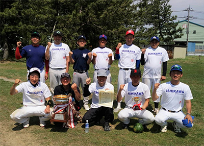 ＜初優勝したＪＡ松任青年部西南支部のみなさん＞ 